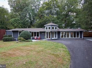 8903 Charred Oak Dr, Bethesda, MD 20817