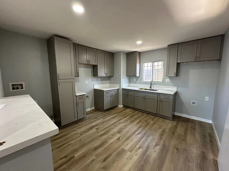 9526 Croesus Ave — Photo 7