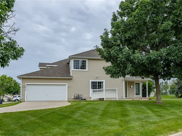 15518 Tanglewood Dr, Urbandale, IA 50323