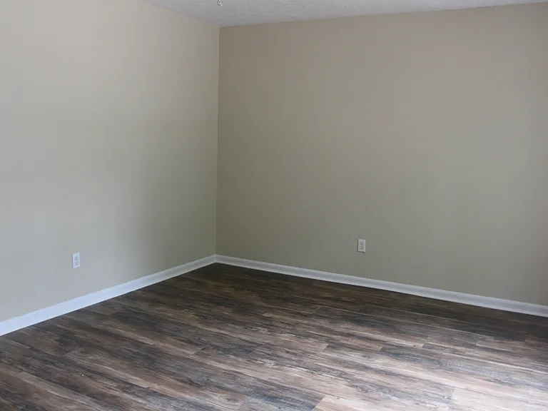 2523 Beachview Dr — Photo 2