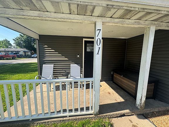 2nd image of 701 W Porter St
