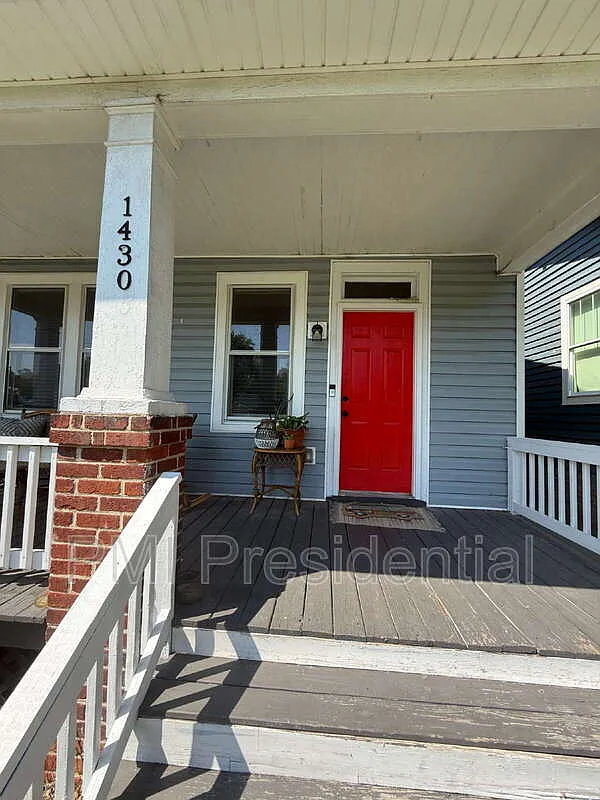3 bed, 2.0 bath, 1342 sqft, $1,850 — Photo 3