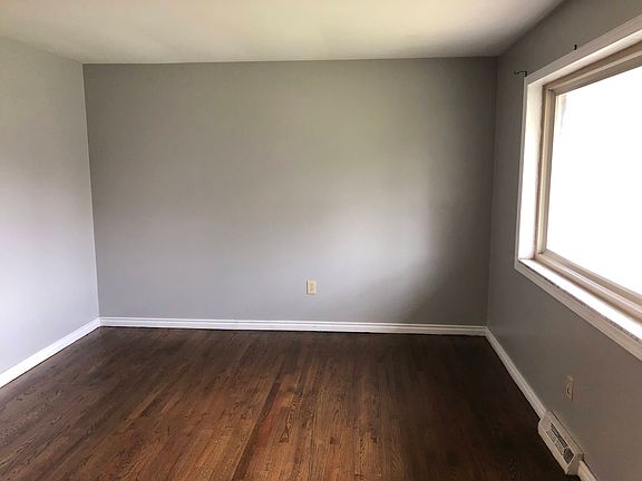 Living room 3
