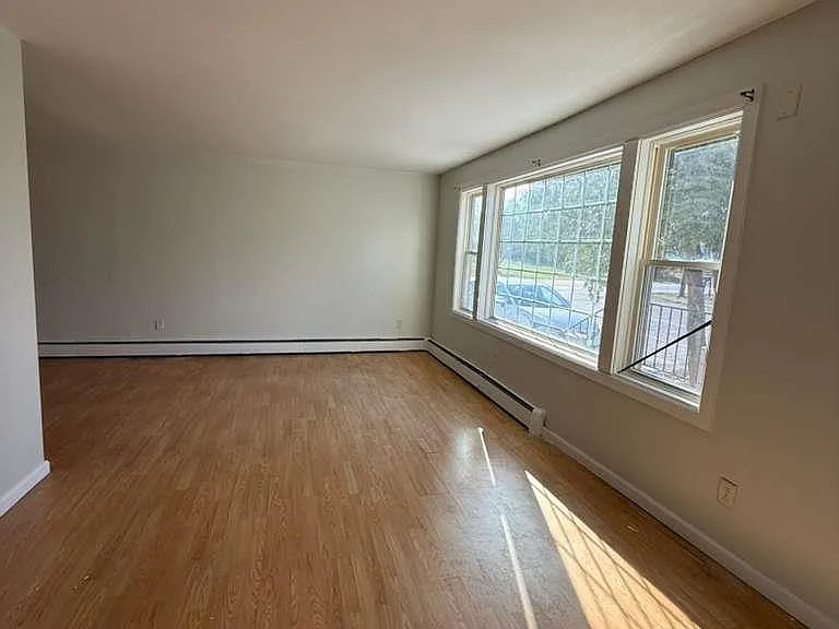 338 Washington Blvd — Photo 10