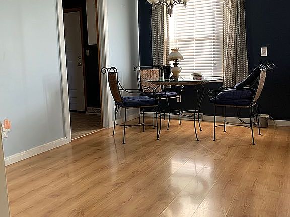 5th image of 3638 S Sulgrove Ave
