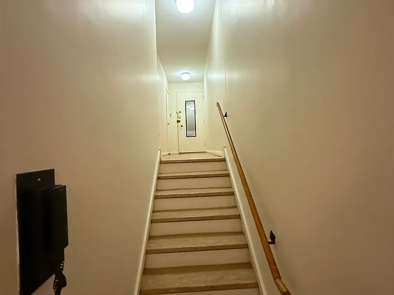122 Chiswick Rd #413 — Photo 6