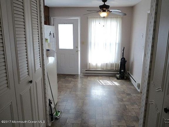 5th image of 1085C Argyll Cir