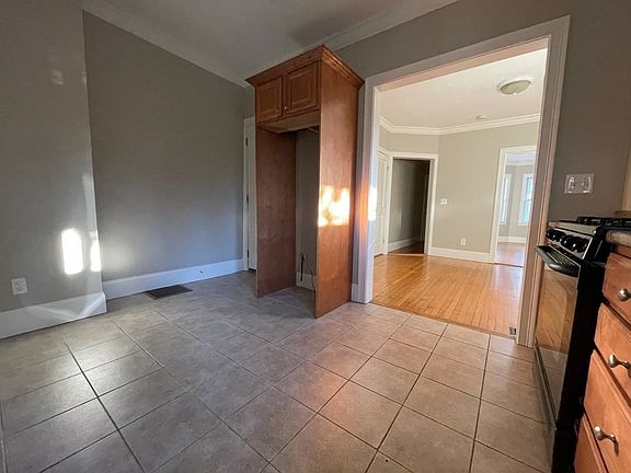 5th image of 65 Bedford St Suite 1