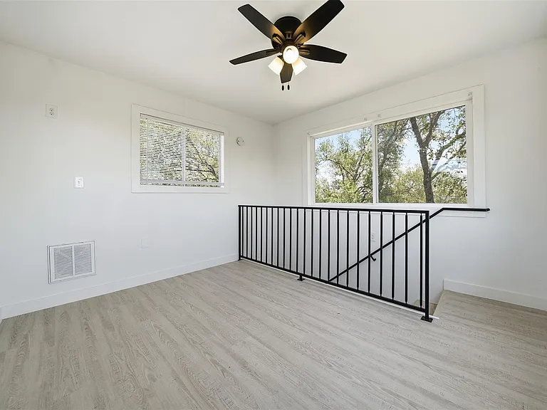 14405 Tucumcari Trl — Photo 35