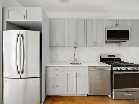 2nd image of 303 Harman St APT 2R