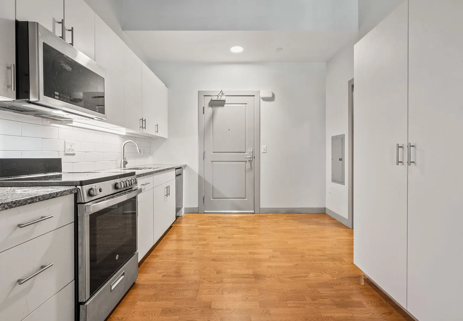 1 bed, 700 sqft, $1,475 — Photo 3