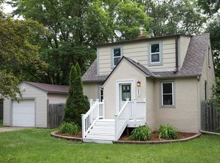 7931 Woodlawn Dr, Mounds View, MN 55112