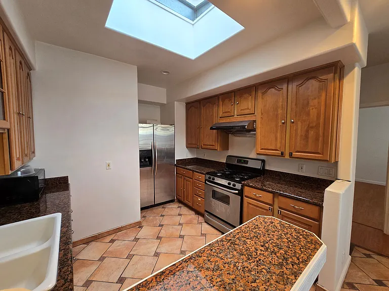 793 Templeton Ave — Photo 10