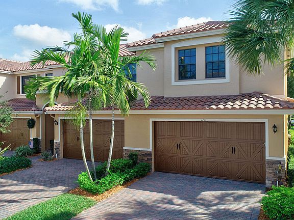 3rd image of 128 Riverwalk Cir W