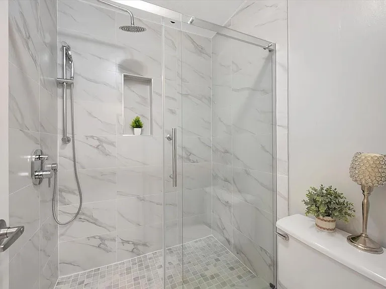 11711 Memorial Dr #135 — Photo 8