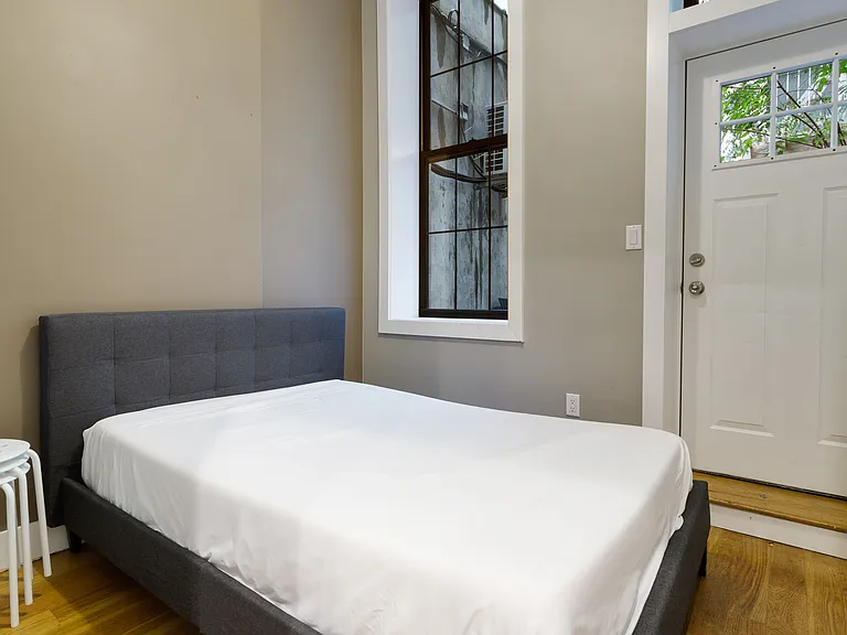 139 Essex St #B — Photo 8