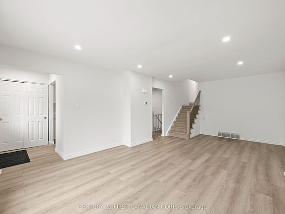3rd image of 1642 Aldersbrook Rd