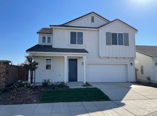 982 Ponderosa Way W, Madera, CA