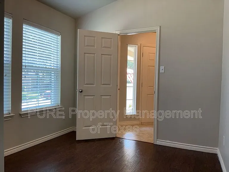 603 Boca Chica Dr — Photo 8