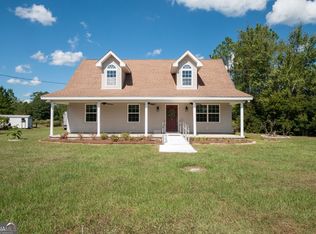1089 Picketts Mill Trl, Waynesville, GA 31566
