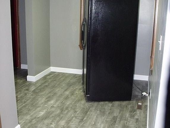 5th image of 388 West Ave