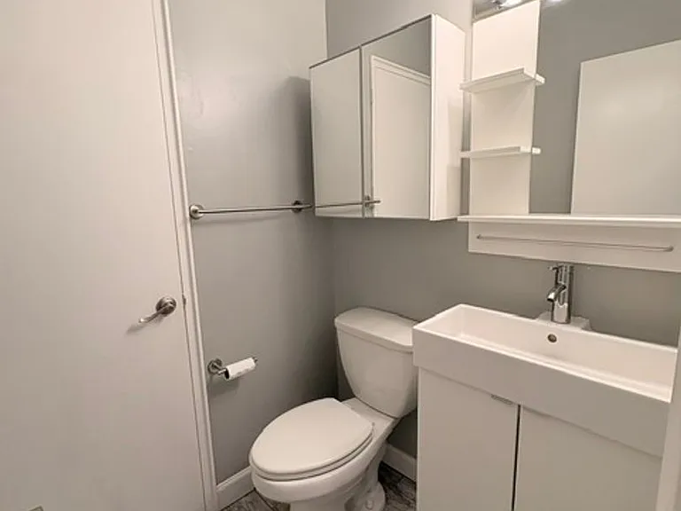 9714 Admiralty Dr — Photo 29