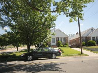 17003 Pidgeon Meadow Rd, Fresh Meadows, NY 11365