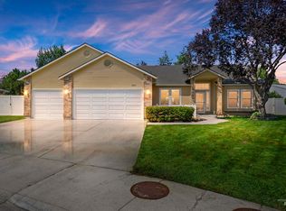 4082 W Thorn Creek Ct, Meridian, ID 83642