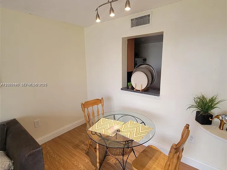 1740 NW North River Dr #512 — Photo 7