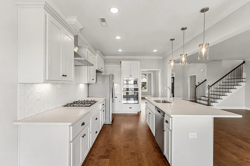 5 bed, 3.0 bath, 3401 sqft, $2,725 — Photo 4