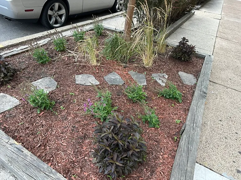 2400 W. Wilson — Photo 3