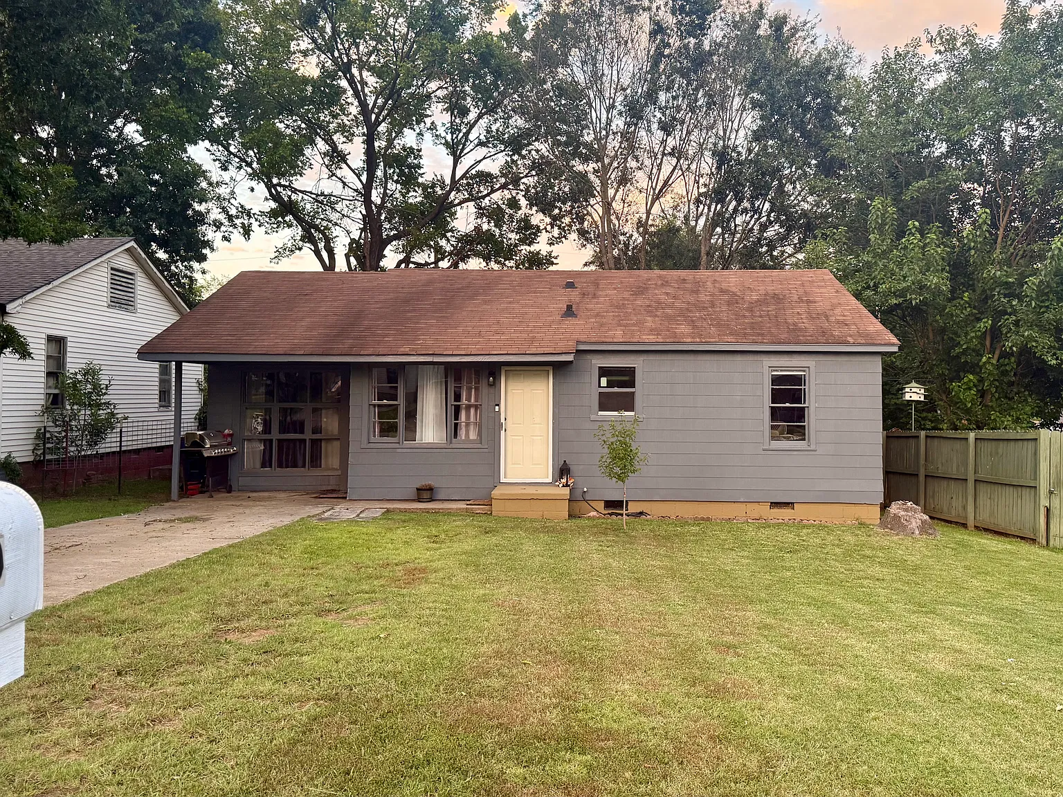 3 bed, 1110 sqft, $1,200 — Photo 1