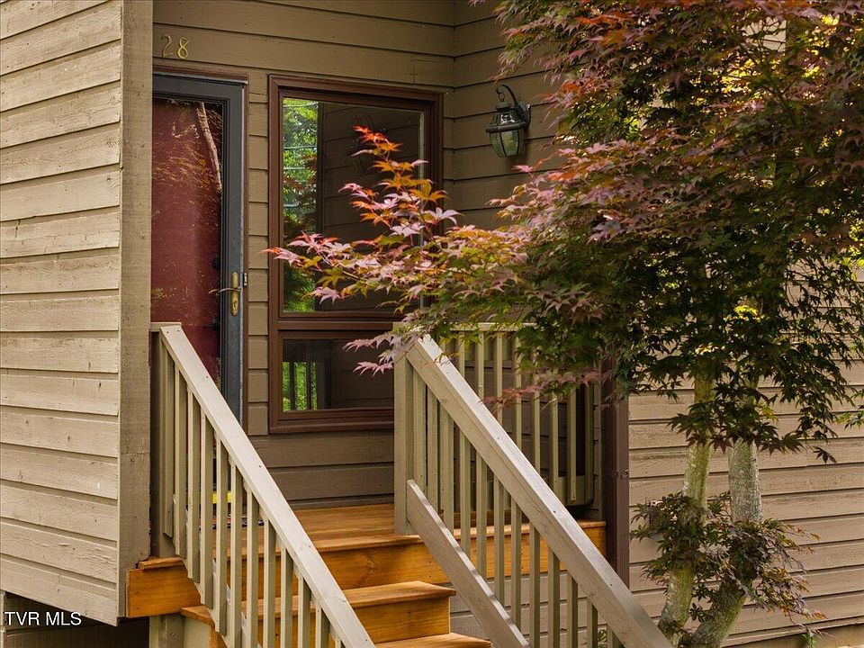 1st image of 2028 E Oakland Ave #18