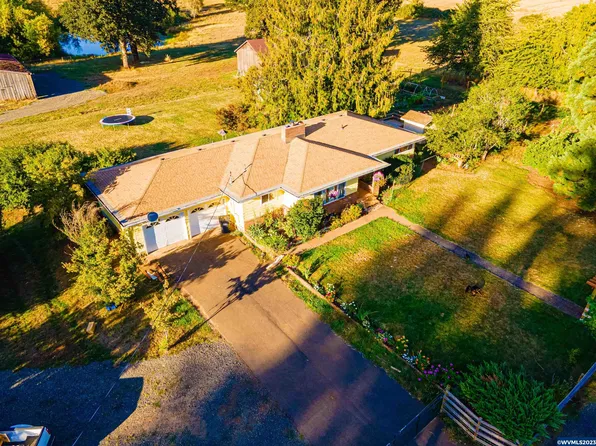 43157 Thomas Dr, Scio, OR 97374