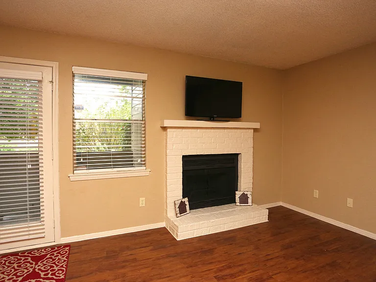 Cedar Bend — Photo 35