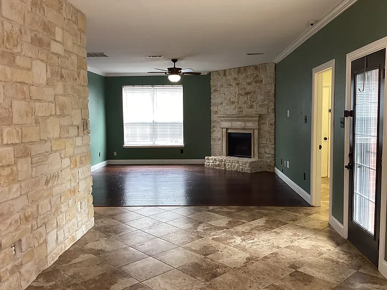7774 Park Downs Dr — Photo 8