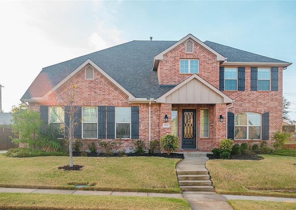 1st image of 660 Darian Dr