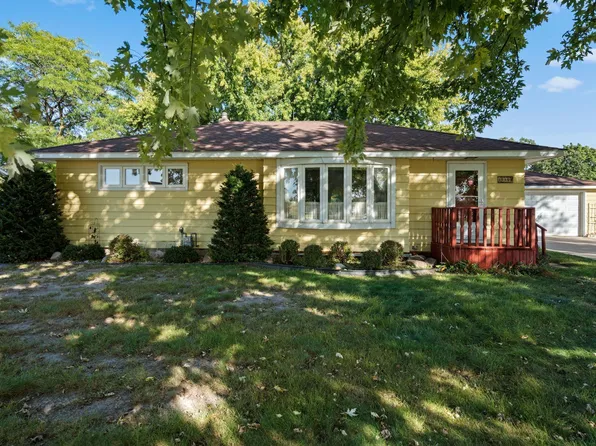 1110 17th St NE, Austin, MN 55912