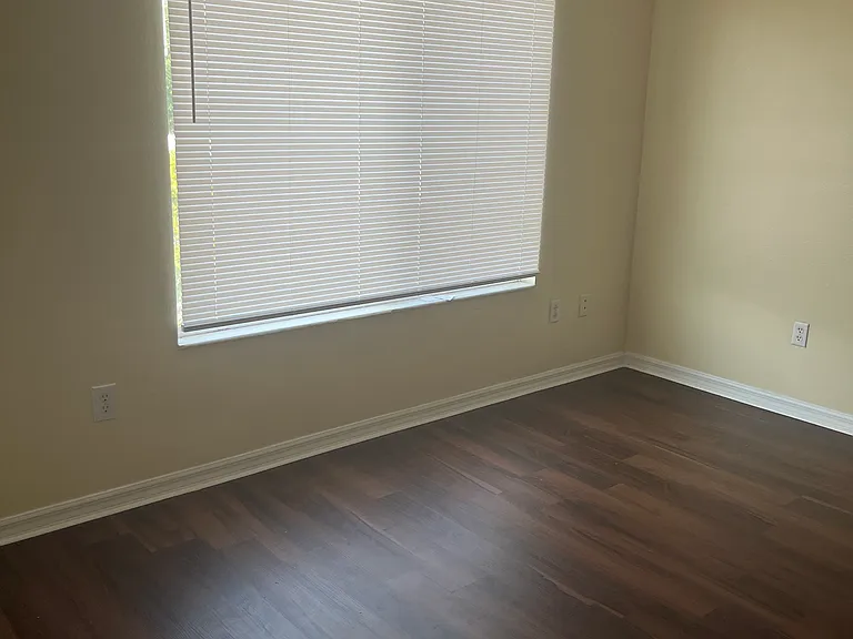 1604 Fluorshire Dr — Photo 9