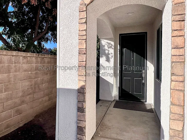 1697 N Connery Ln — Photo 28