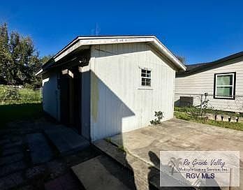 5th image of 1203 Perkins Ave