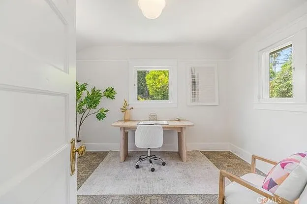 1630 Rose Villa St — Photo 15
