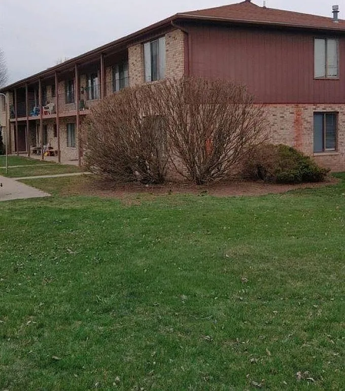 2 bed, 1.0 bath, 650 sqft, $950 — Photo 1