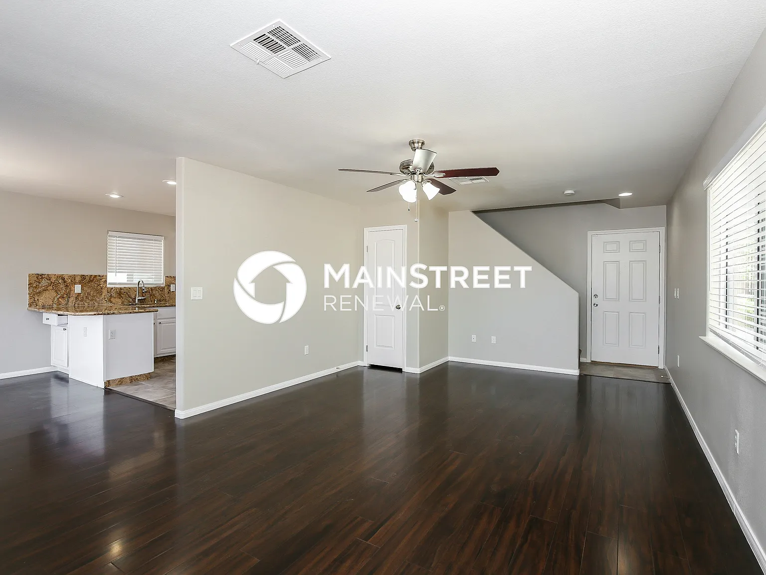 2052 Houdini St — Photo 3
