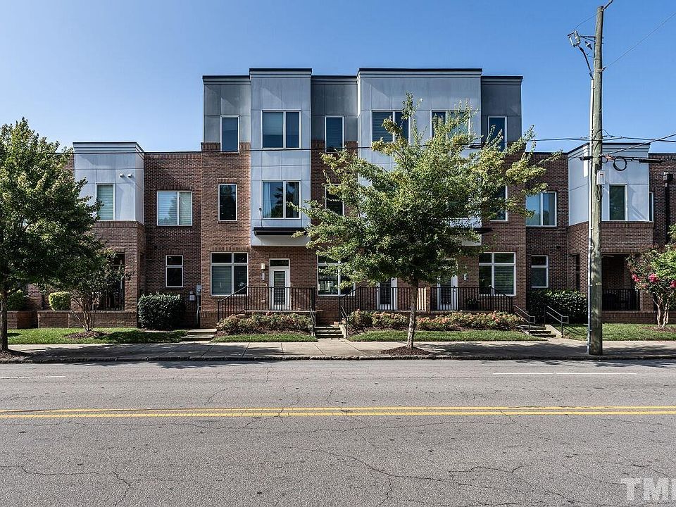 1st image of 240 William Drummond Way