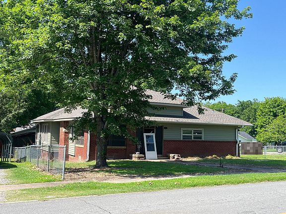 5th image of 205 Green St