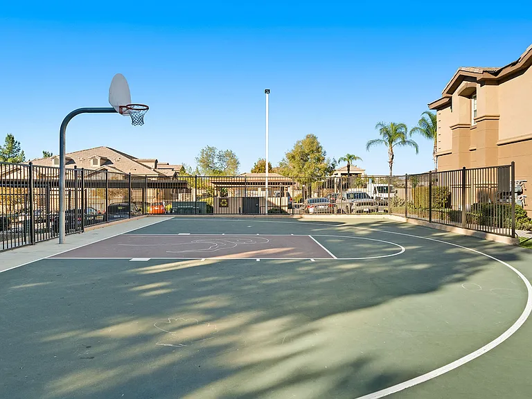 Antelope Ridge Apartments — Photo 17