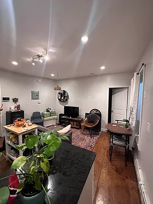 Rented by Massada Home Sales Inc | media 9