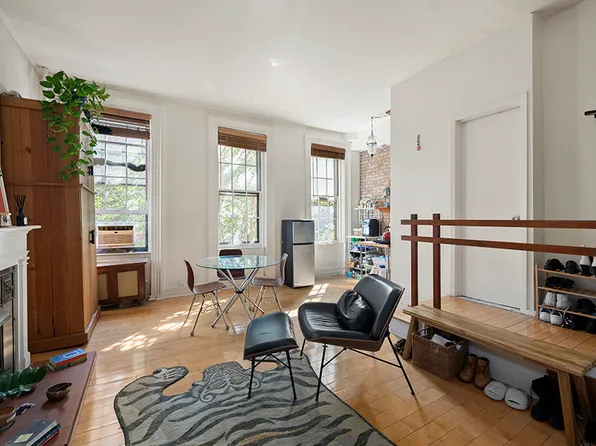 321 East 6th Street image 9 of 13