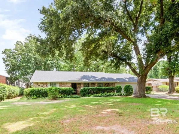 4 Confederate Dr S, Spanish Fort, AL 36527